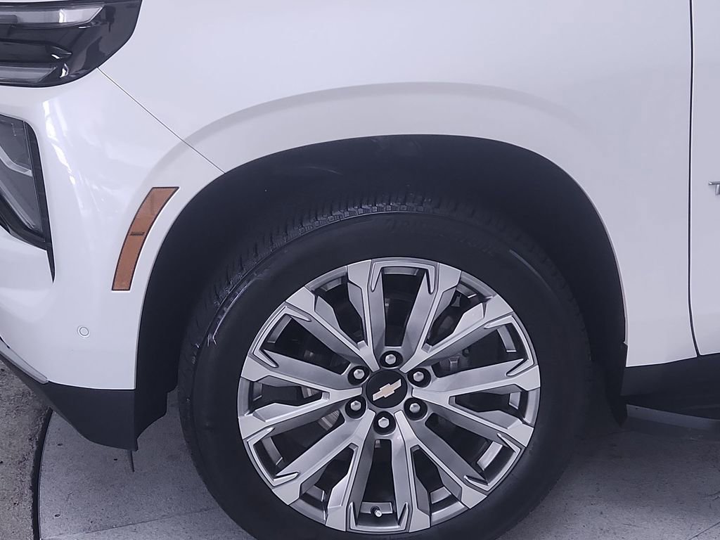 Used 2025 Chevrolet Tahoe High Country w/ Sun And Tow Package AWD/4WD image 10