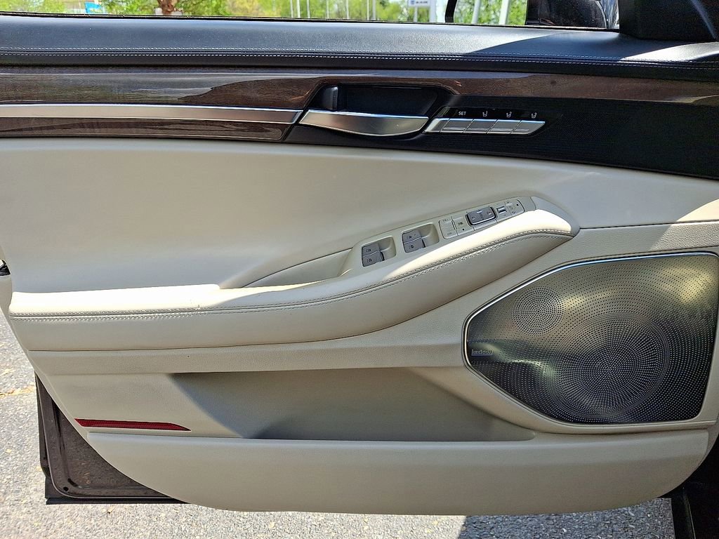 Used 2019 Genesis G90 5.0 Ultimate image 10