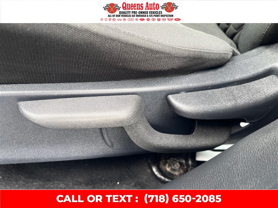 Used 2021 Nissan Kicks S FWD image 22