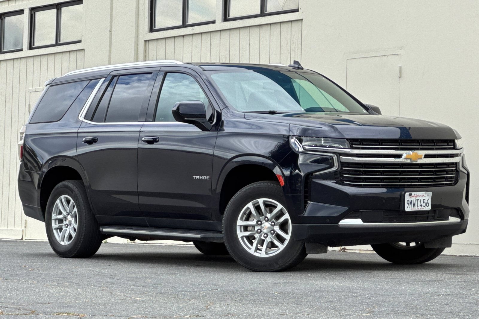 Used 2024 Chevrolet Tahoe LT AWD/4WD image 2