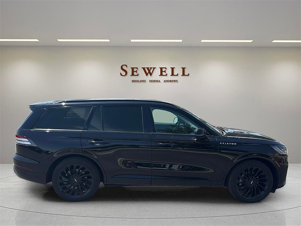 New 2025 Lincoln Aviator Reserve w/ Equipment Group 201A image 6