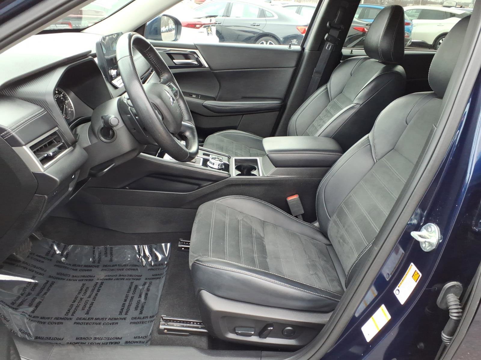 Used 2024 Mitsubishi Outlander SE image 4