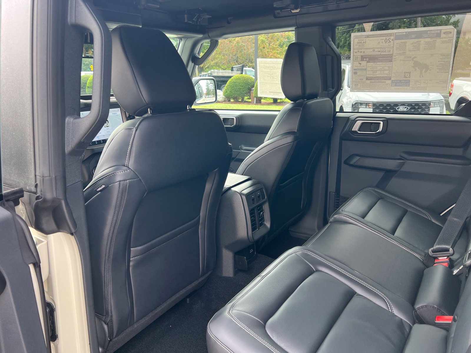 New 2026 Ford Bronco Outer Banks AWD/4WD image 16