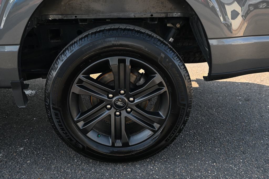 Used 2022 Ford F150 XLT w/ Equipment Group 302A High image 13