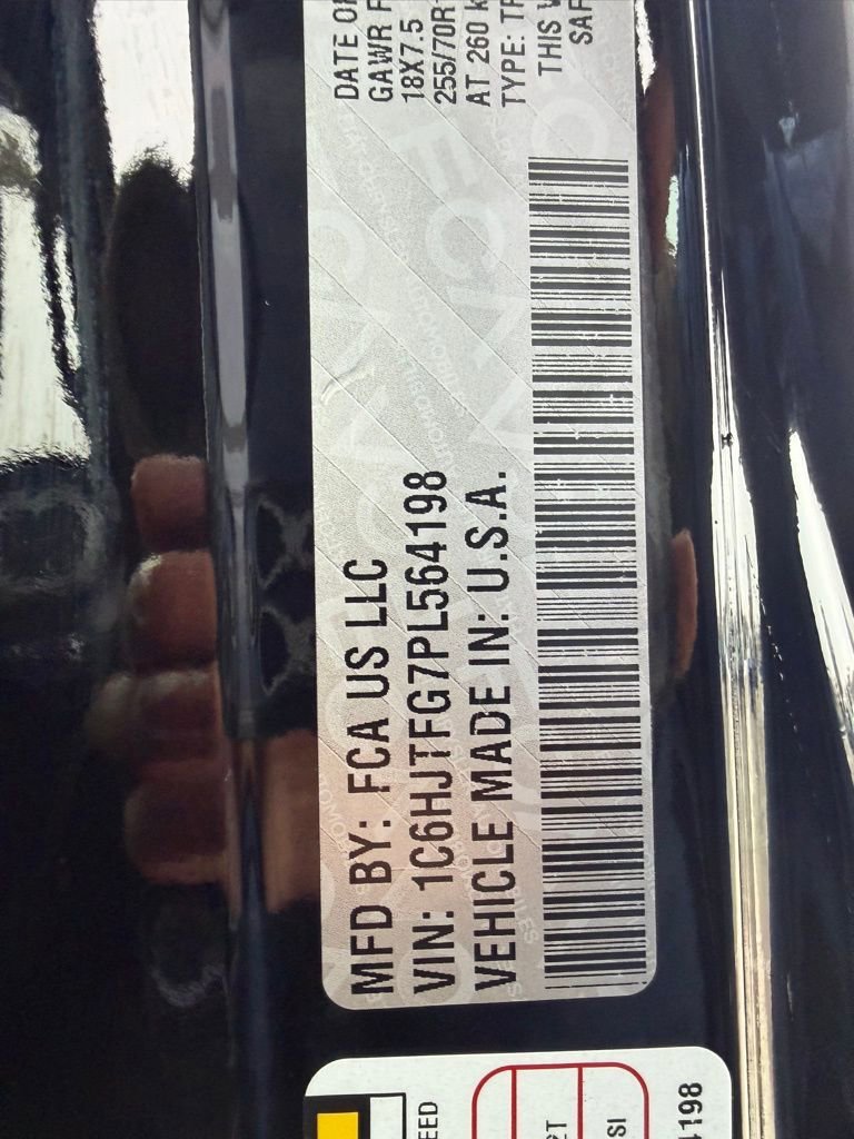 Used 2023 Jeep Gladiator Overland image 27