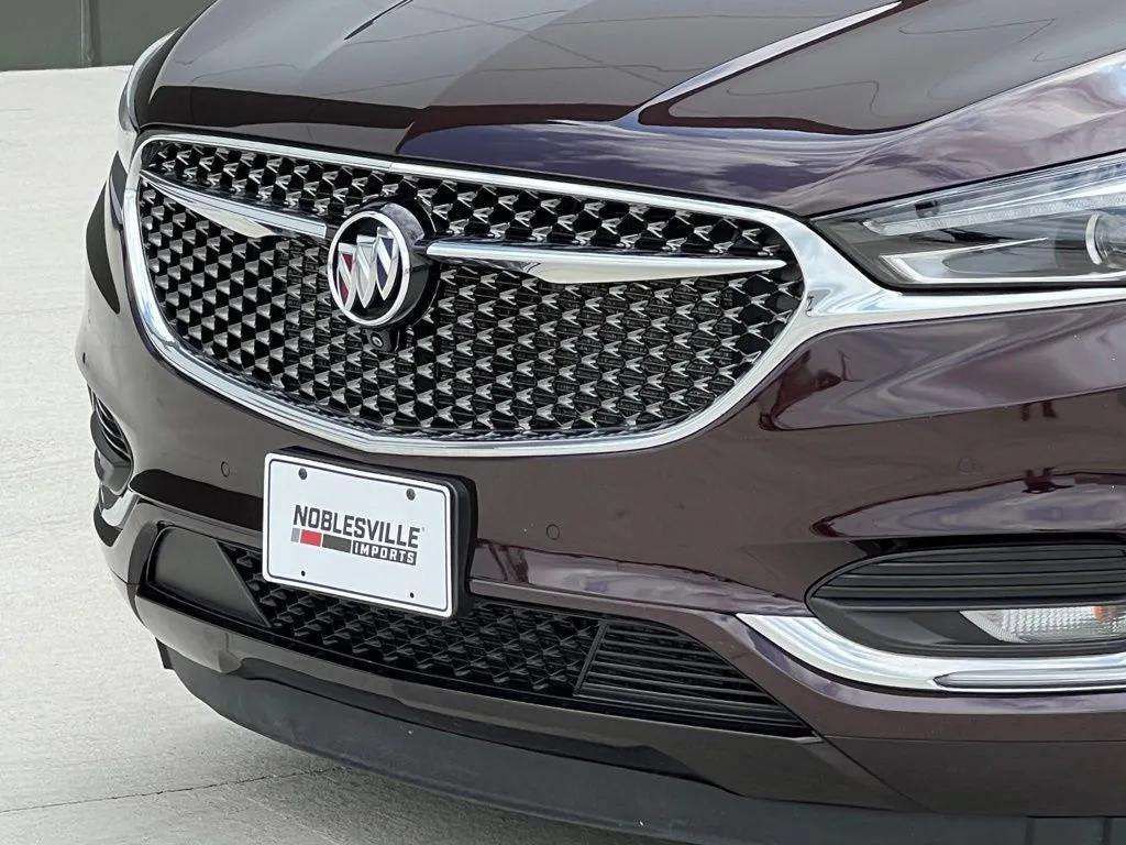 Used 2021 Buick Enclave Avenir w/ Avenir Technology Package AWD/4WD image 36