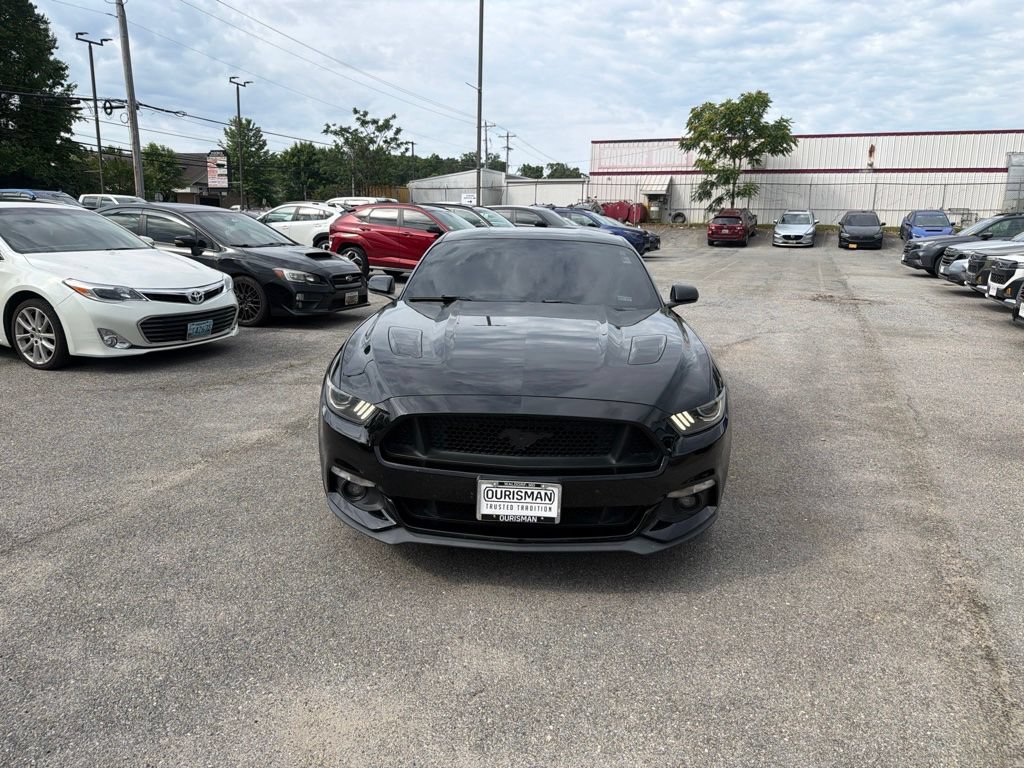 Used 2017 Ford Mustang GT RWD image 2