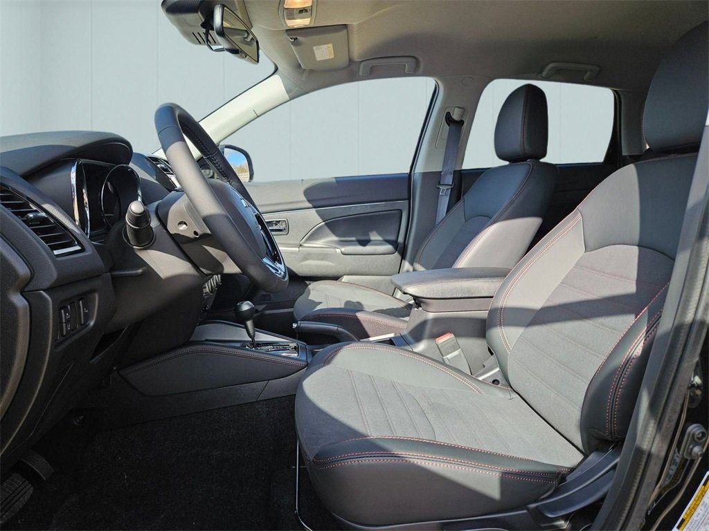 New 2025 Mitsubishi Outlander Sport SE image 12