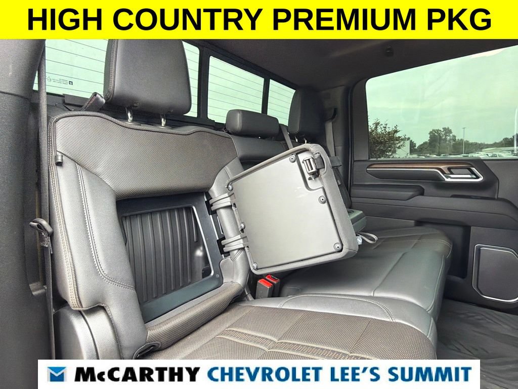 Used 2025 Chevrolet Silverado 2500 High Country w/ High Country Premium Package AWD/4WD image 46