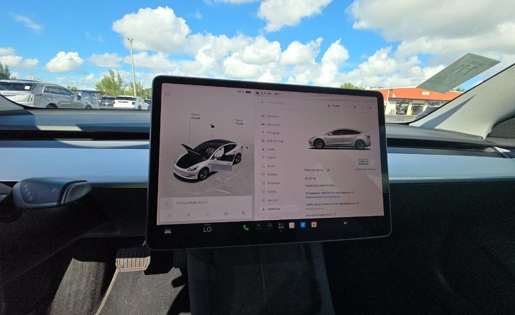Used 2023 Tesla Model 3 Standard Range RWD image 5