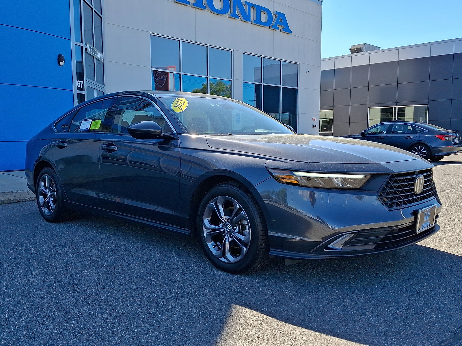 Used 2023 Honda Accord EX image 3