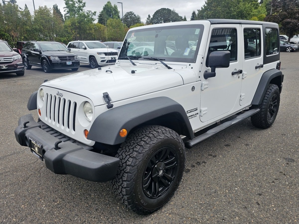 Used 2013 Jeep Wrangler Unlimited Sport AWD/4WD image 3