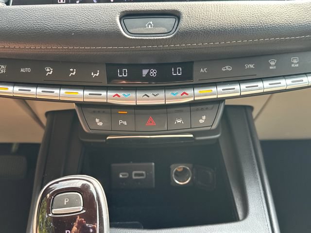 Used 2023 Cadillac XT4 Luxury w/ Driver Awareness Package AWD/4WD image 31