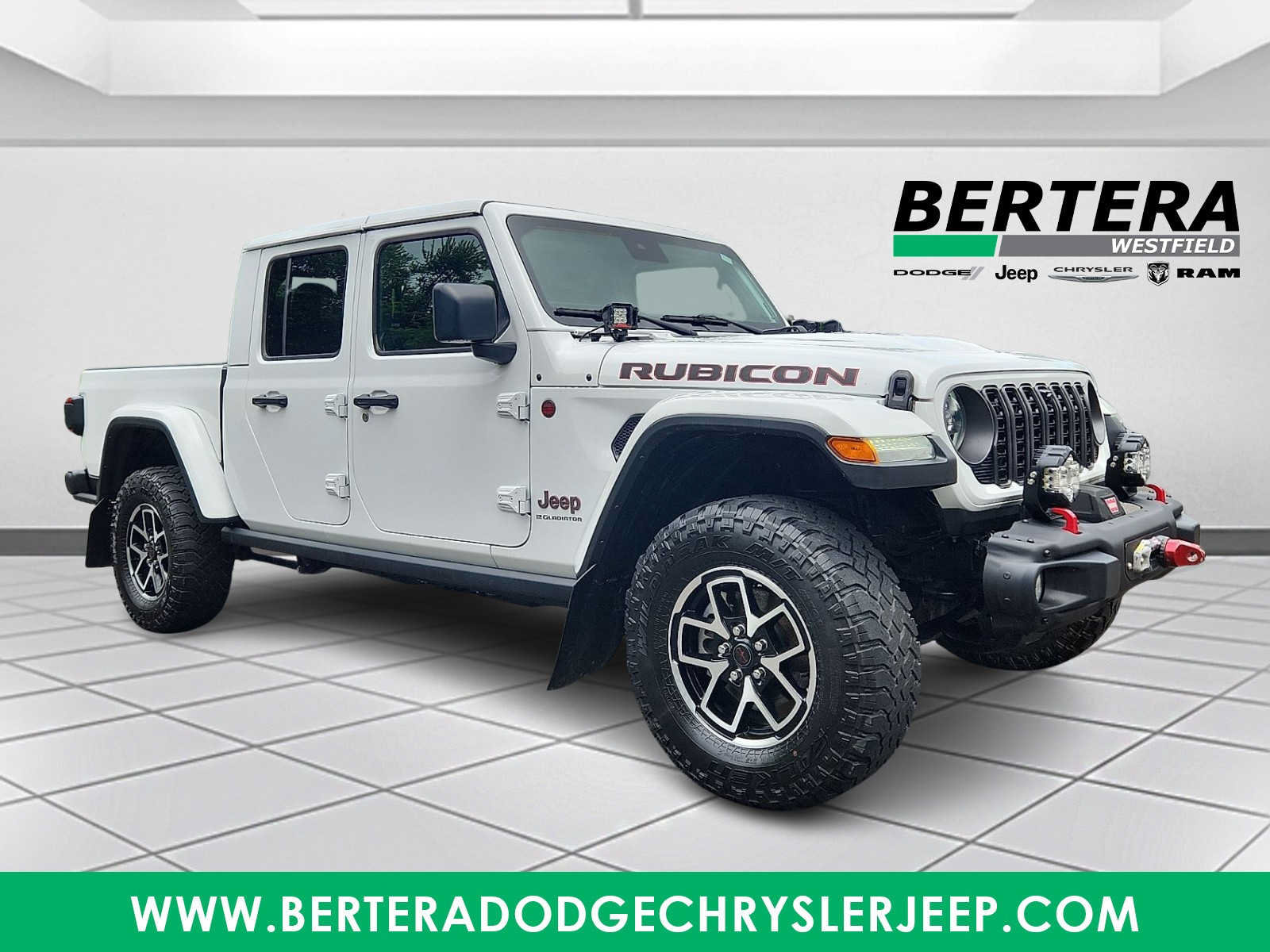 Used 2024 Jeep Gladiator Rubicon AWD/4WD image 1