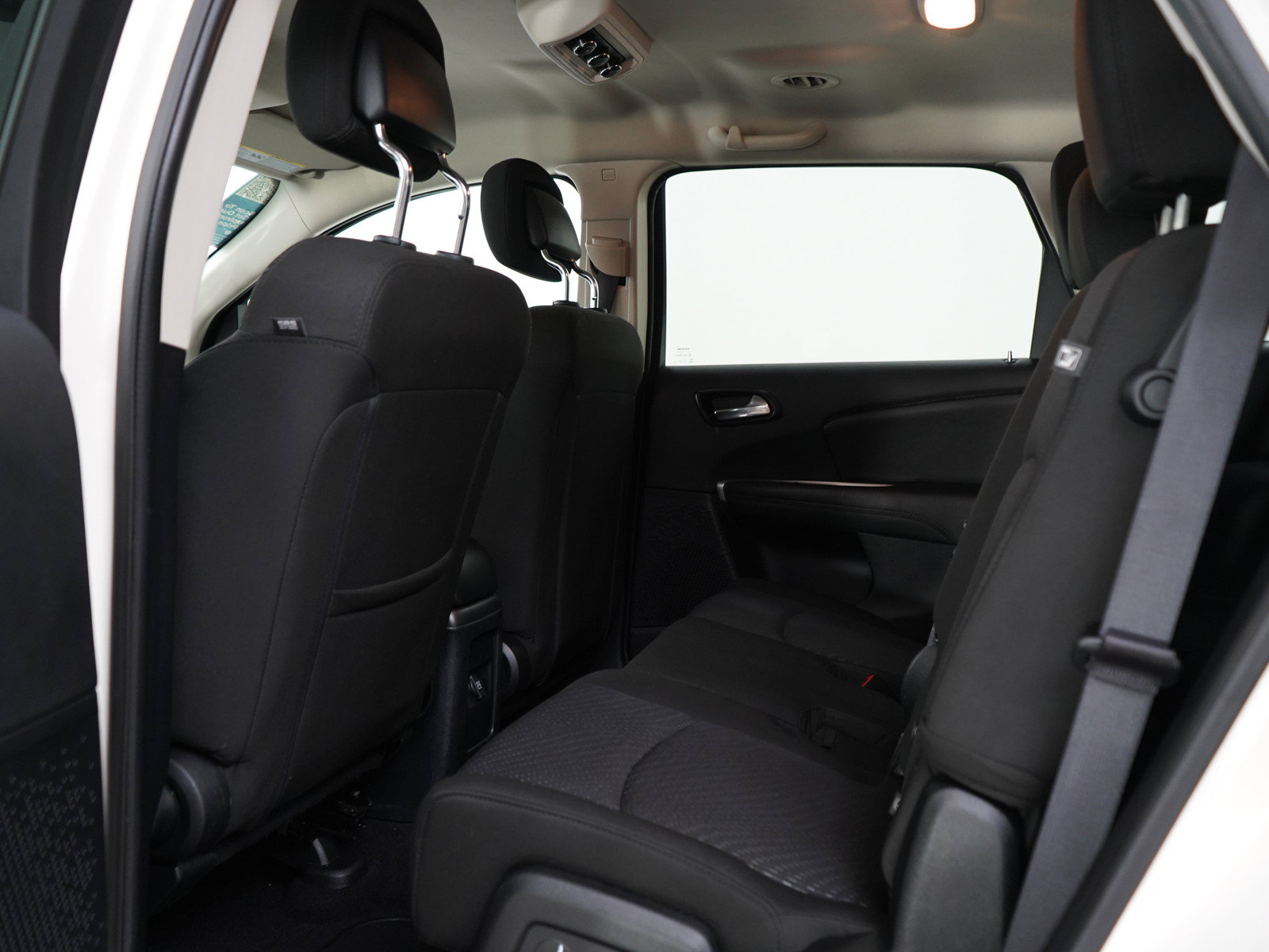 Used 2019 Dodge Journey SE w/ Blacktop Package FWD image 18