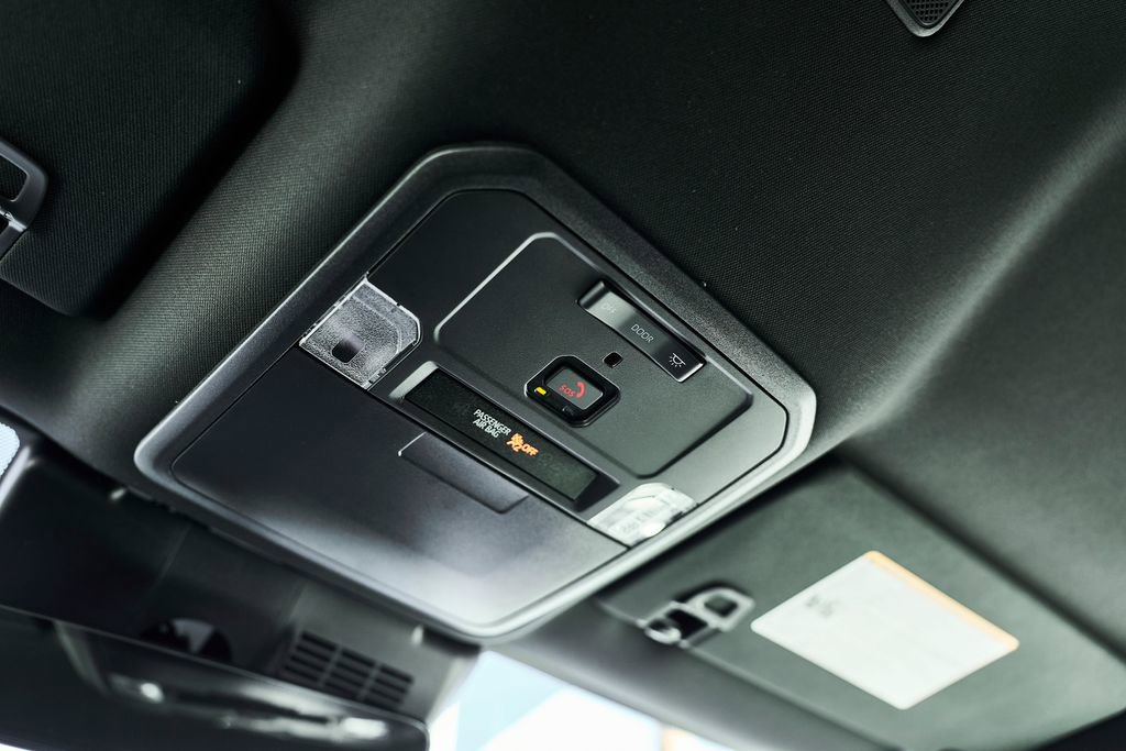 Used 2025 Toyota Tacoma SR5 image 35