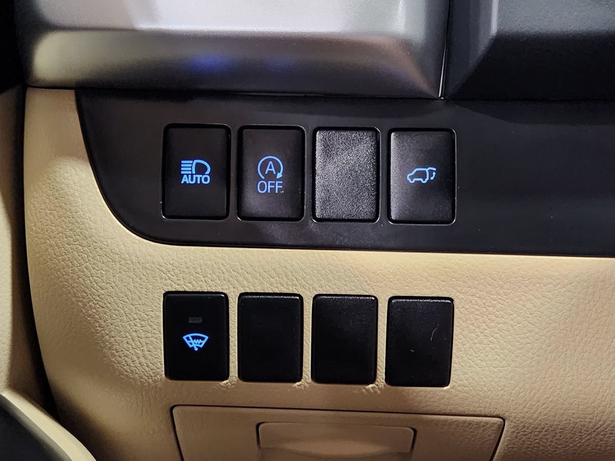 Used 2019 Toyota Highlander XLE FWD image 42