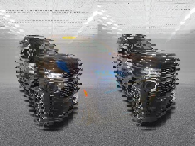 Used 2021 Chevrolet Suburban RST w/ Rear Media and Nav Package image 4