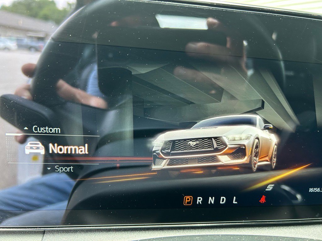 Used 2024 Ford Mustang Premium image 28