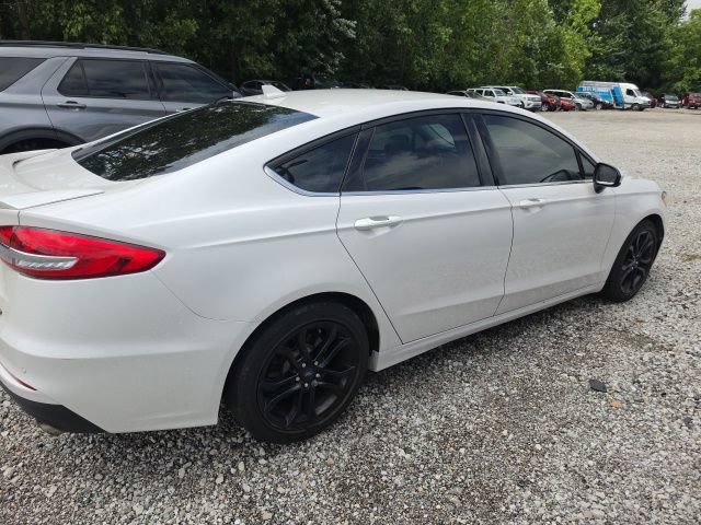 Used 2019 Ford Fusion SE w/ Equipment Group 151A FWD image 4