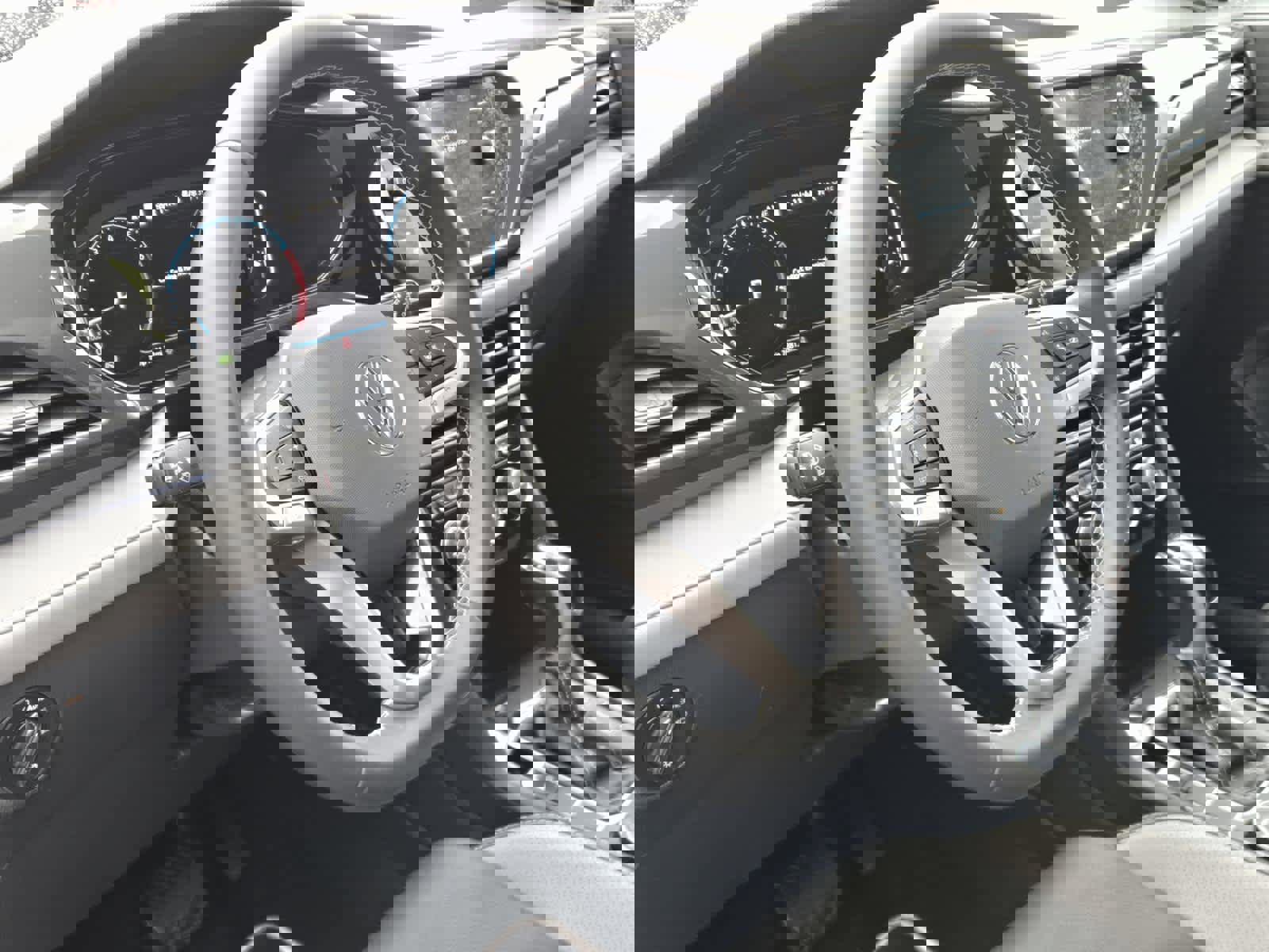 Certified 2023 Volkswagen Taos SEL image 25