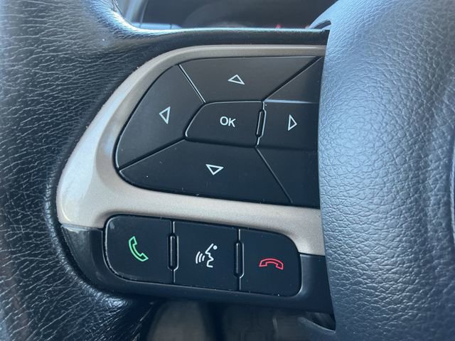 Used 2016 Jeep Renegade Limited AWD/4WD image 19