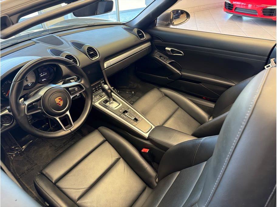 Used 2017 Porsche 718 Boxster S RWD image 15