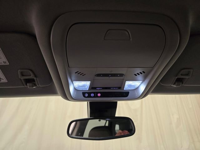 Used 2023 GMC Terrain SLT w/ Elevation Edition image 24