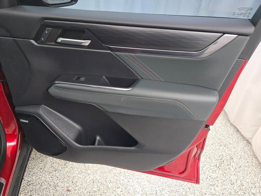 Used 2024 GMC Acadia AT4 image 6