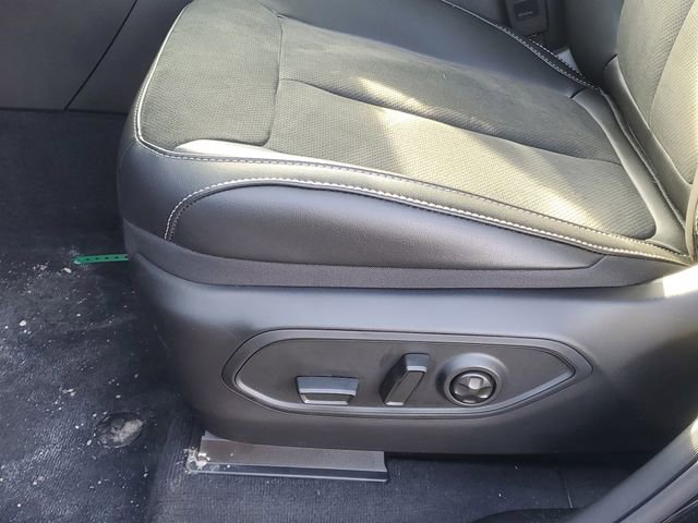 New 2026 Jeep Grand Cherokee Laredo image 11