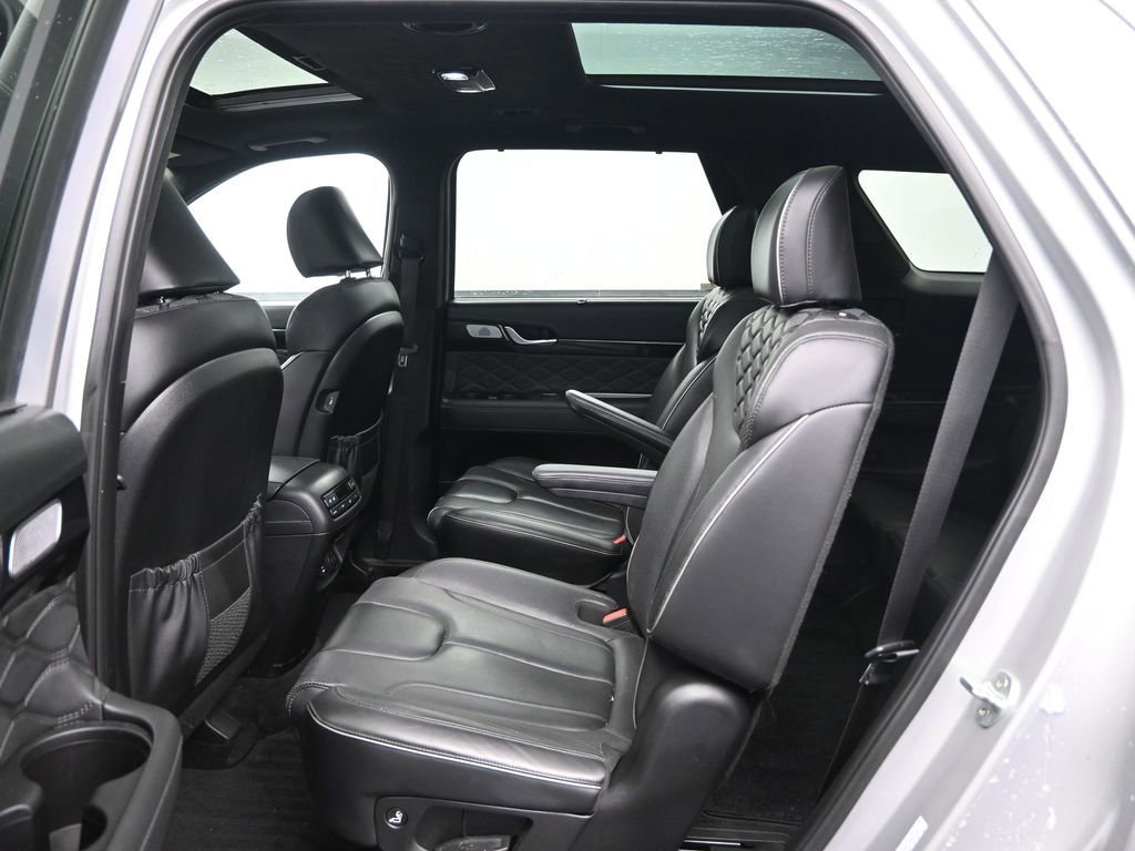 Used 2022 Hyundai Palisade Calligraphy image 30