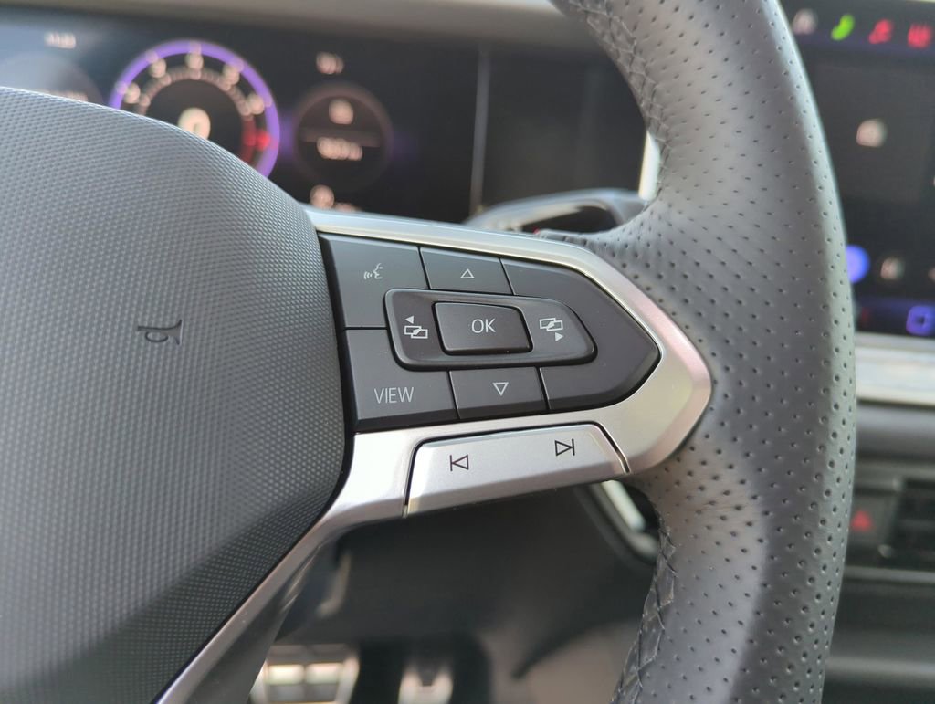 New 2026 Volkswagen Tiguan SE R-Line image 41