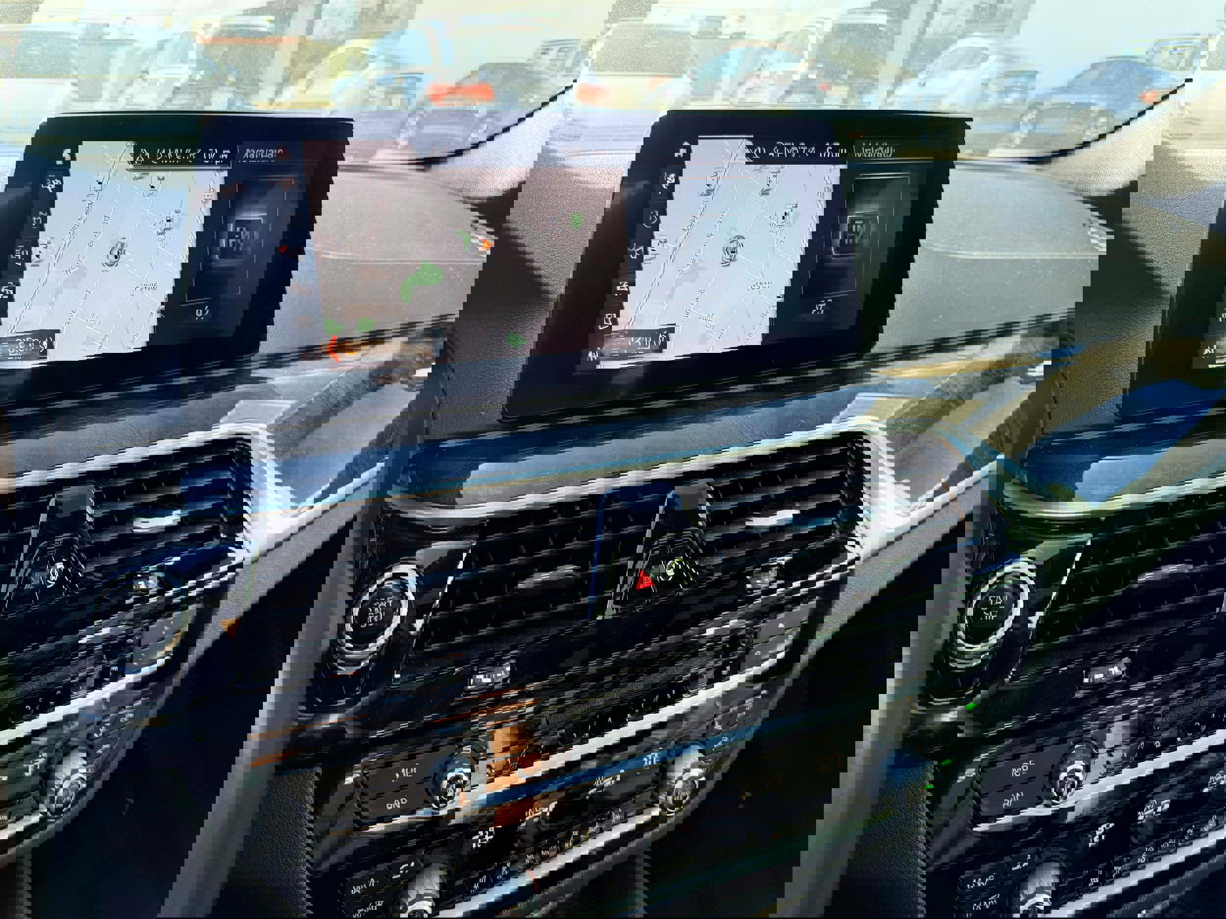 Used 2019 BMW 530e xDrive 530e xDrive iPerformance image 19