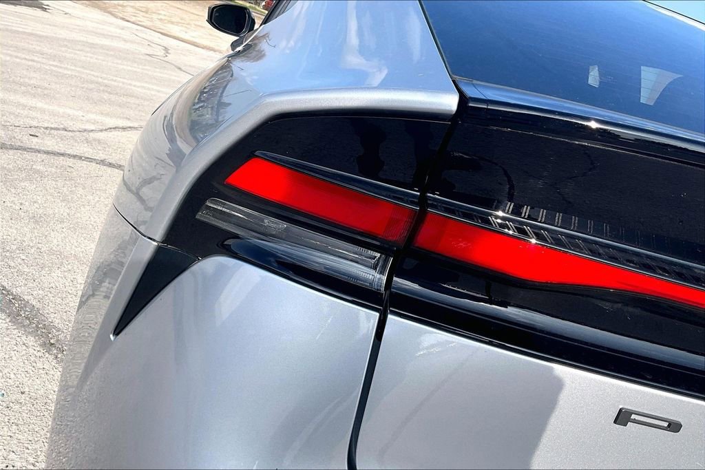 Used 2023 Toyota Prius XLE image 23