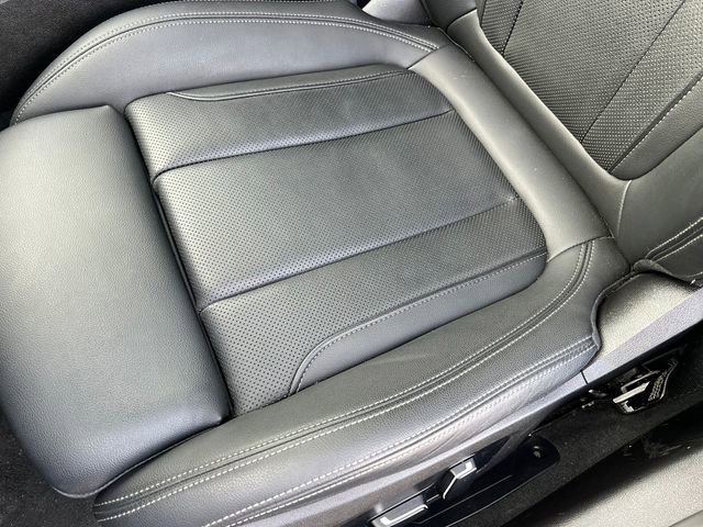 Used 2025 BMW 330i xDrive Sedan image 13