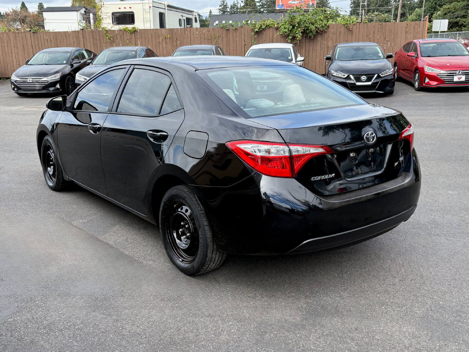 Used 2016 Toyota Corolla LE FWD image 5