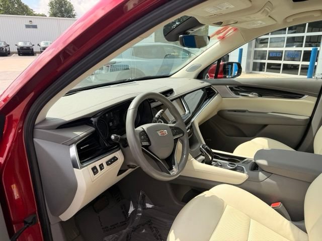 Used 2024 Cadillac XT6 Premium Luxury w/ Technology Package AWD/4WD image 13