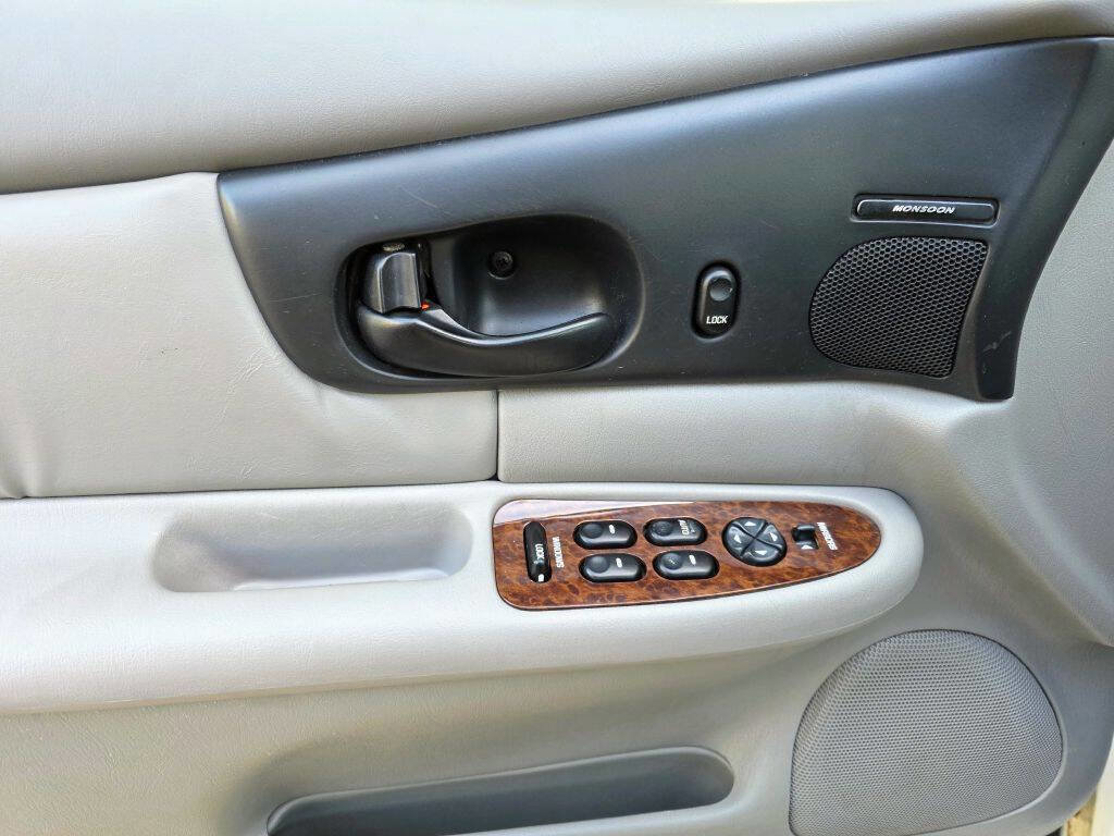 Used 2001 Buick Regal GS w/ Prestige Pkg image 11
