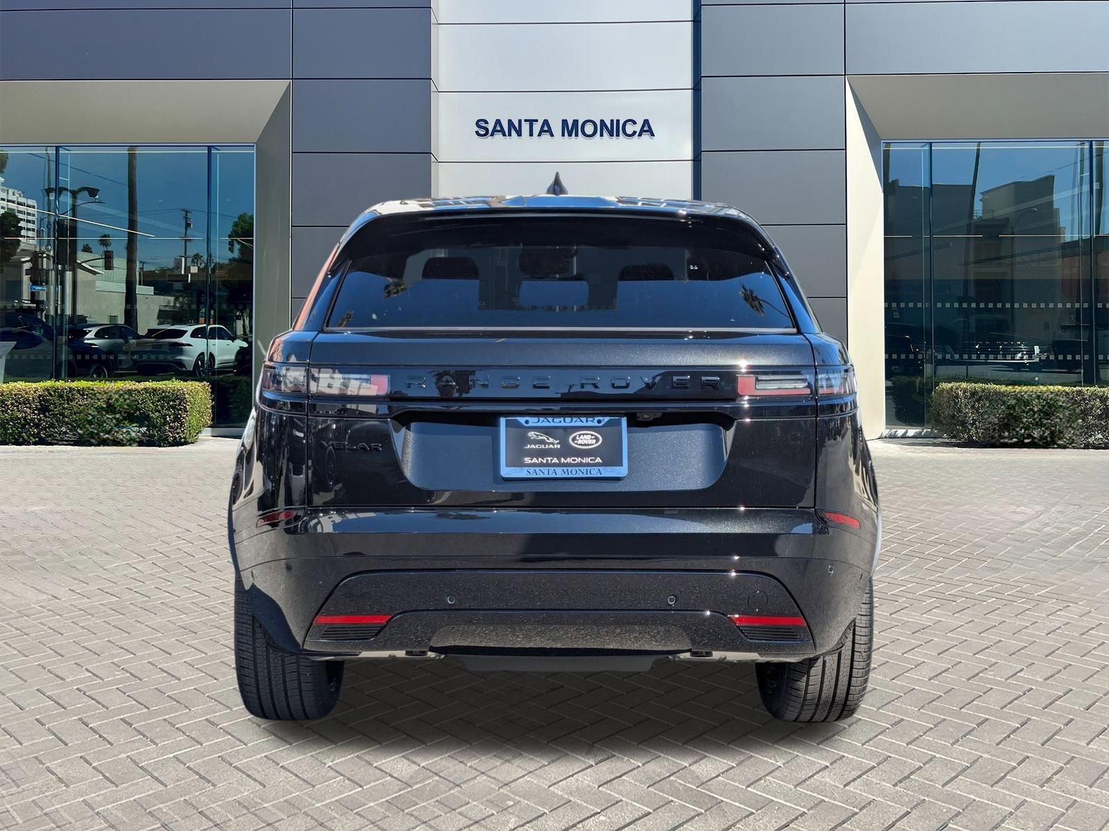 New 2026 Land Rover Range Rover Velar Dynamic SE image 8