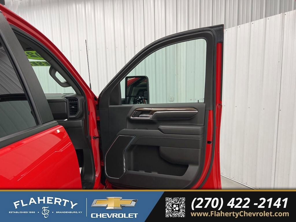 Used 2024 Chevrolet Silverado 3500 LT w/ Convenience Package image 14