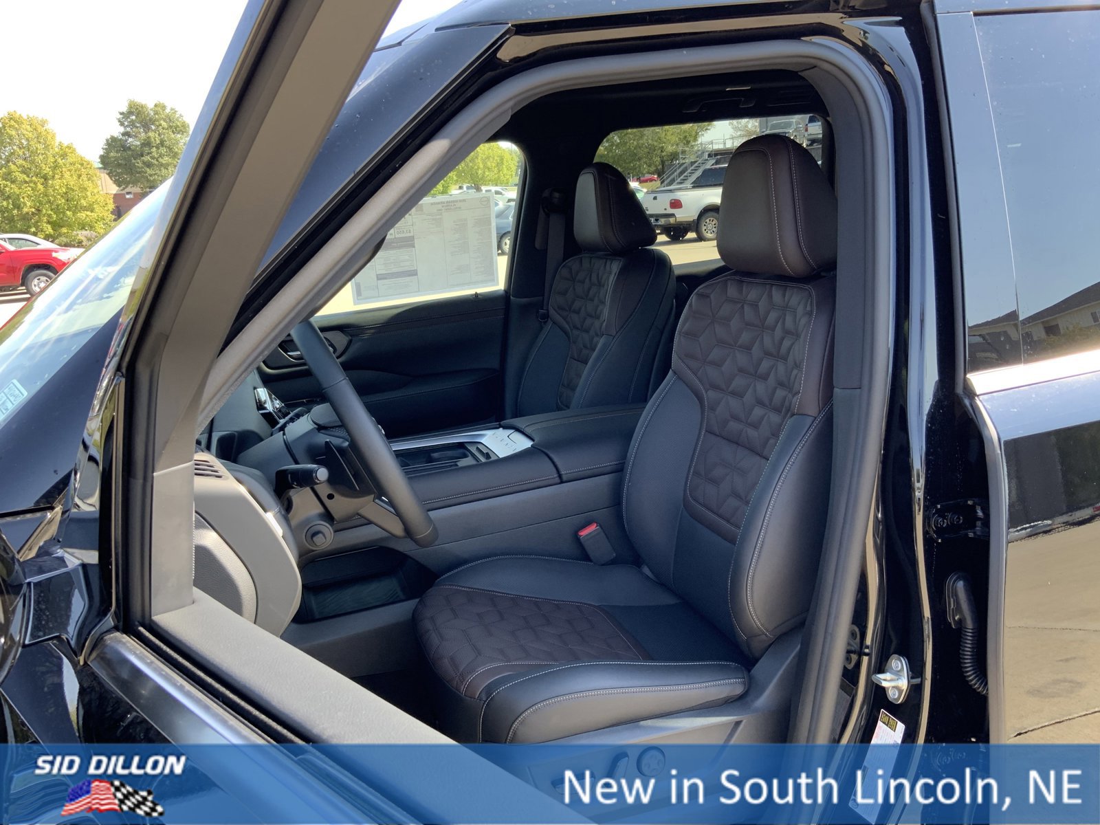 New 2026 Nissan Armada Platinum image 9