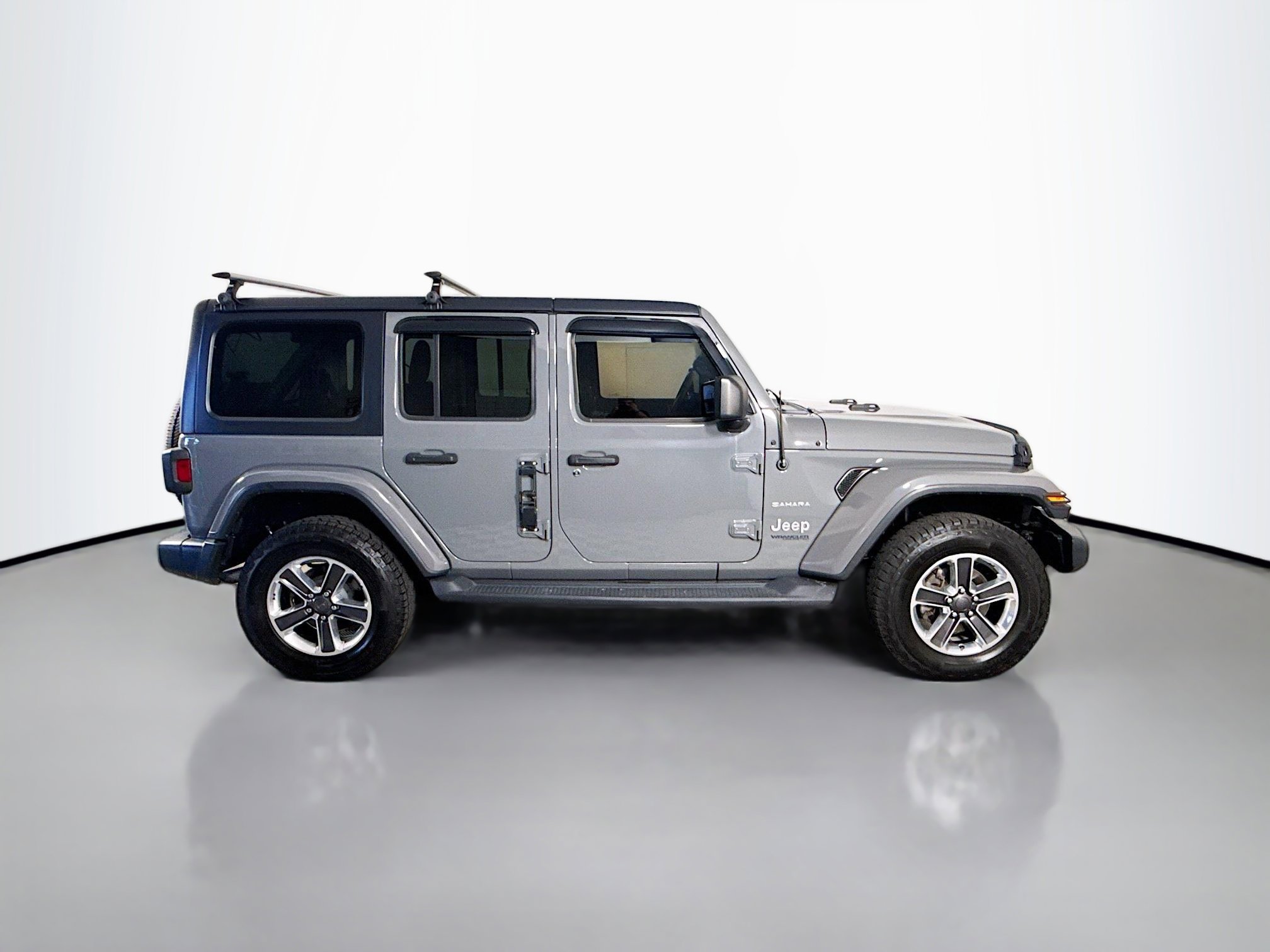 Used 2018 Jeep Wrangler Unlimited Sahara image 11