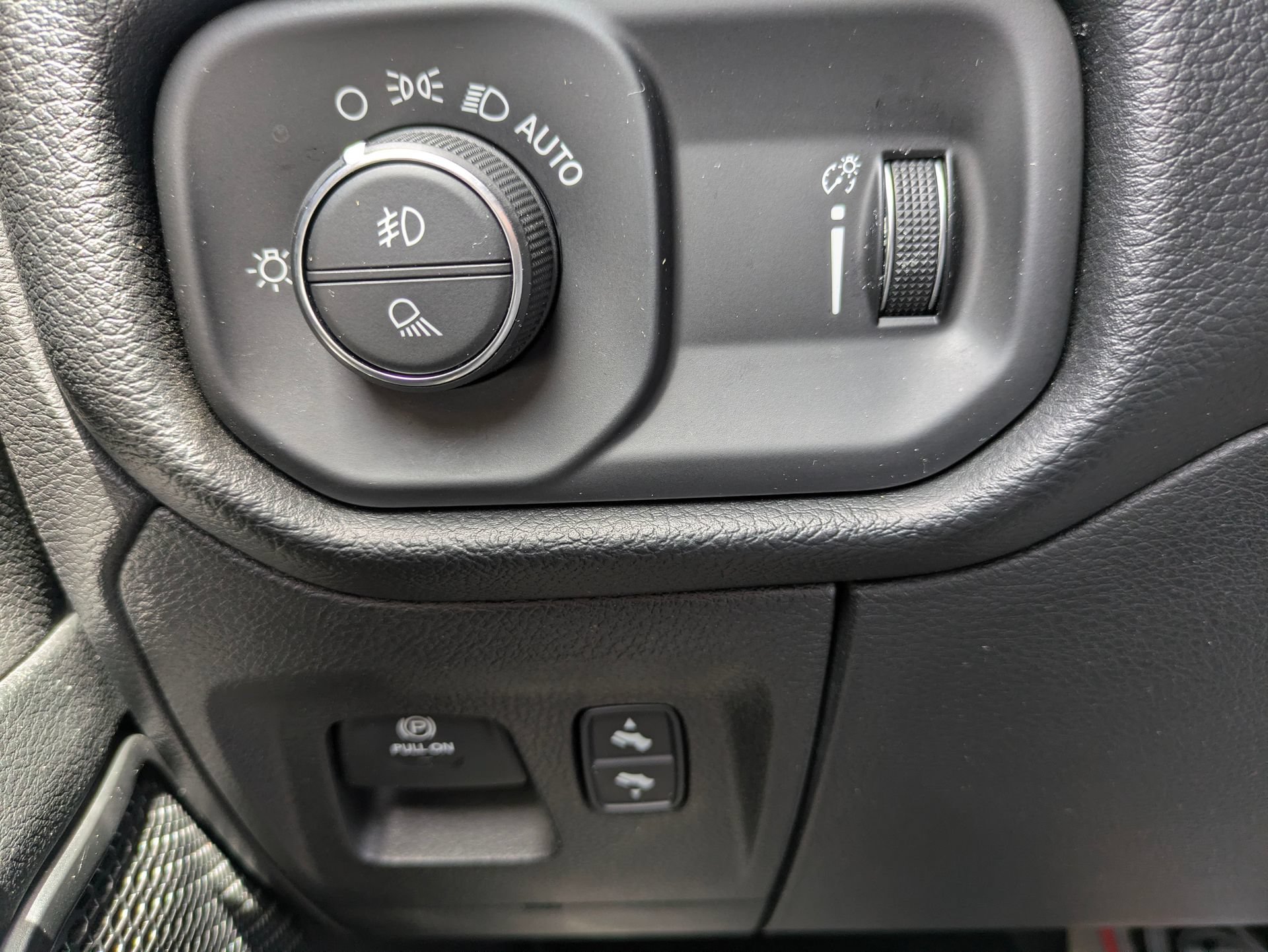 Used 2021 RAM 1500 Big Horn AWD/4WD image 30