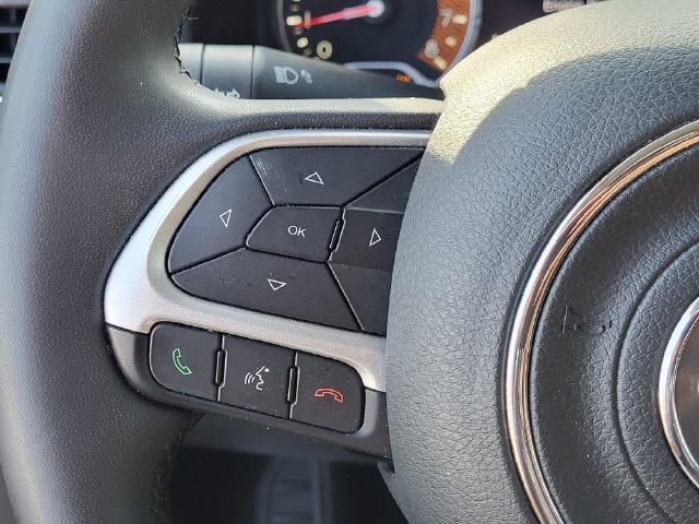 Used 2023 Jeep Renegade Altitude AWD/4WD image 14