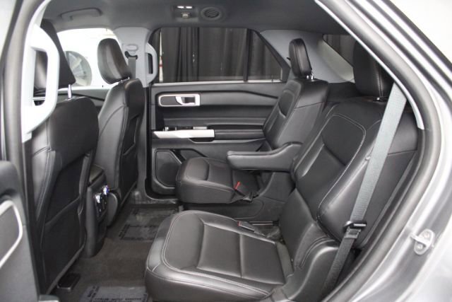 Used 2021 Ford Explorer XLT w/ Equipment Group 202A AWD/4WD image 22