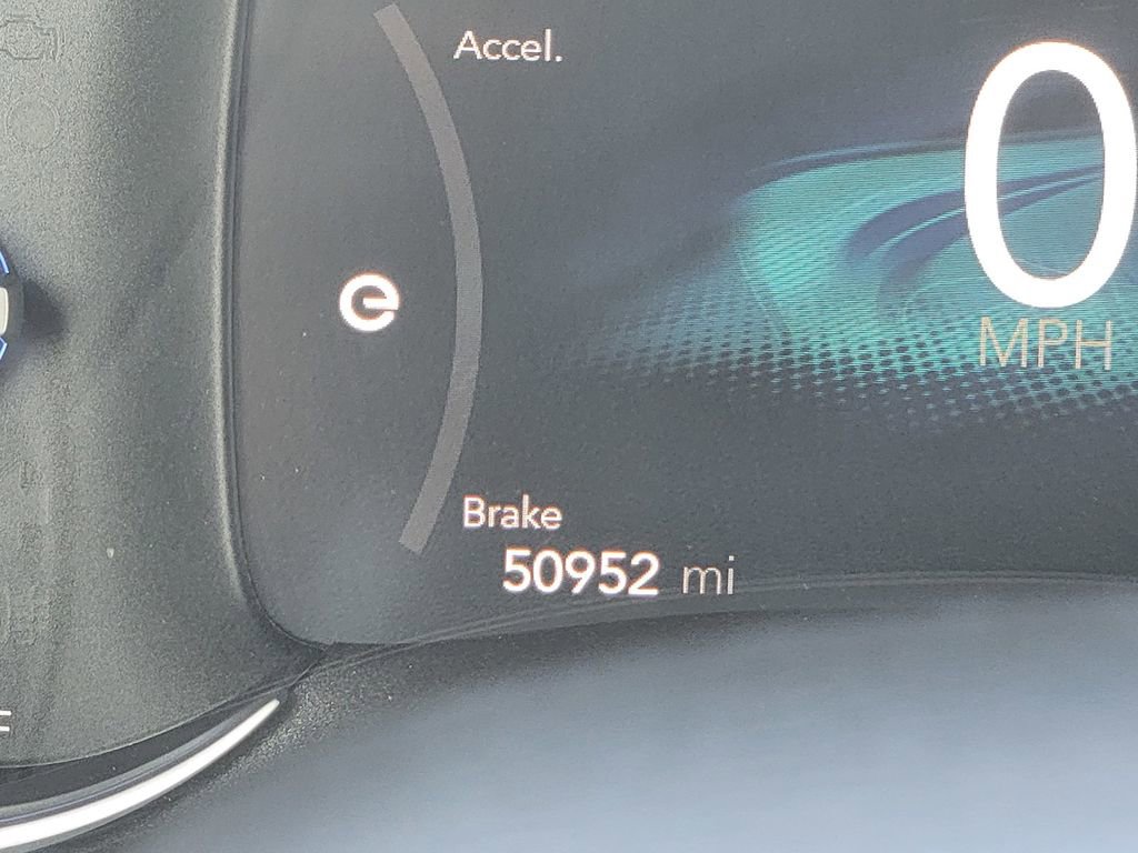 Certified 2023 Chrysler Pacifica Touring-L image 37