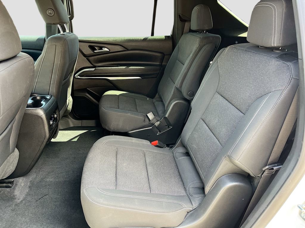 Used 2025 Chevrolet Traverse LT w/ Driver Confidence Package AWD/4WD image 23