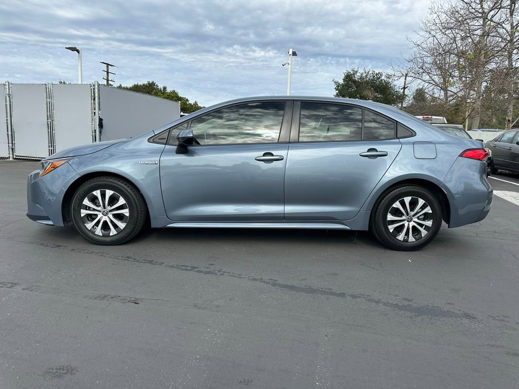 Certified 2021 Toyota Corolla LE image 2