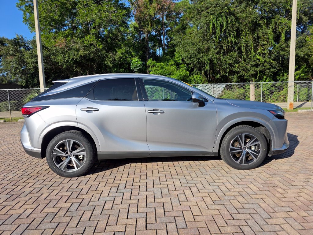 Used 2024 Lexus RX 350 Premium w/ Accessory Package (Z1) FWD image 12
