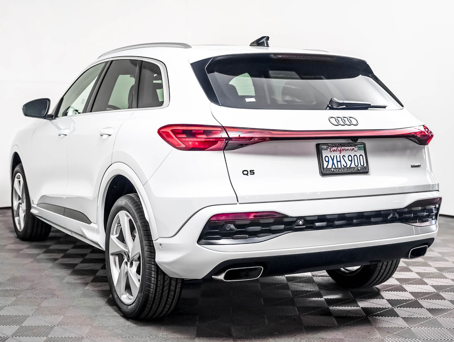 Certified 2026 Audi Q5 Premium AWD/4WD image 2